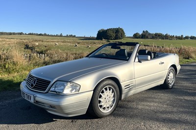 Lot 28 - 1998 Mercedes-Benz SL 320