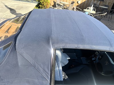 Lot 28 - 1998 Mercedes-Benz SL 320