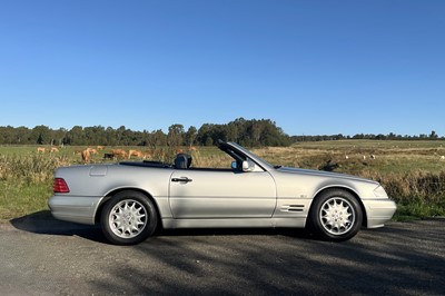 Lot 28 - 1998 Mercedes-Benz SL 320
