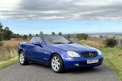 Lot 18 - 1998 Mercedes-Benz SLK 230