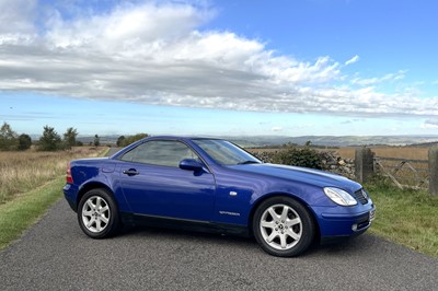 Lot 18 - 1998 Mercedes-Benz SLK 230