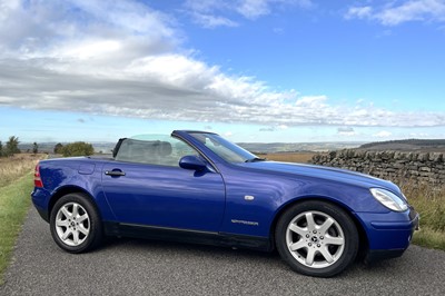 Lot 18 - 1998 Mercedes-Benz SLK 230