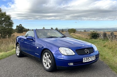 Lot 18 - 1998 Mercedes-Benz SLK 230
