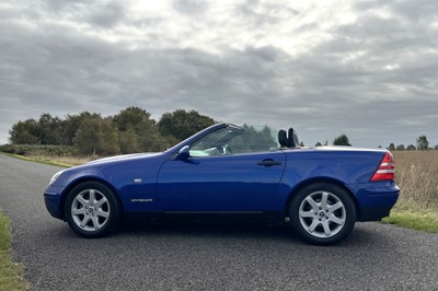 Lot 18 - 1998 Mercedes-Benz SLK 230