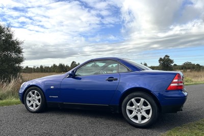 Lot 18 - 1998 Mercedes-Benz SLK 230