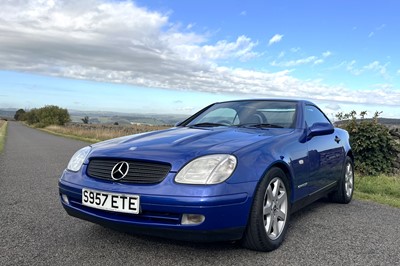 Lot 18 - 1998 Mercedes-Benz SLK 230