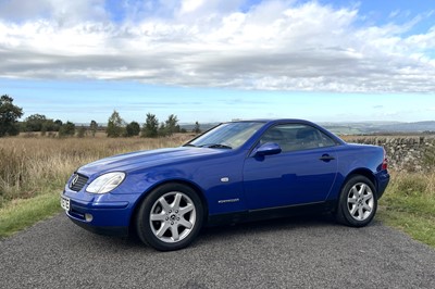 Lot 18 - 1998 Mercedes-Benz SLK 230