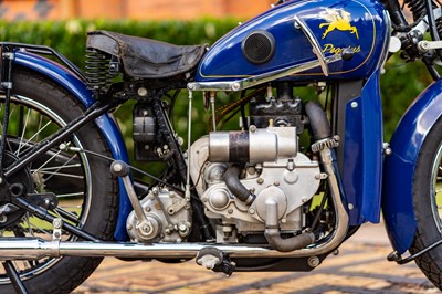 Lot 300 - 1928 Pegasus