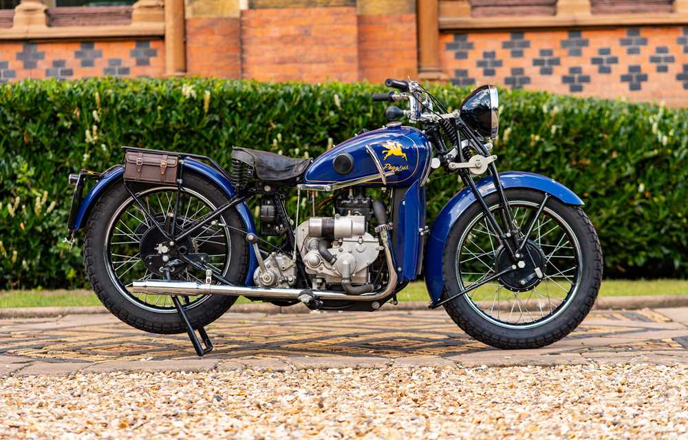 Lot 300 - 1928 Pegasus