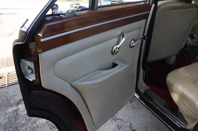 Lot 37 - 1972 Rover P5B 3.5 Coupe