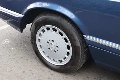 Lot 139 - 1990 Mercedes-Benz 560 SEC