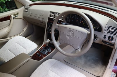 Lot 152 - 1998 Mercedes-Benz C180 Elegance