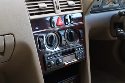Lot 152 - 1998 Mercedes-Benz C180 Elegance
