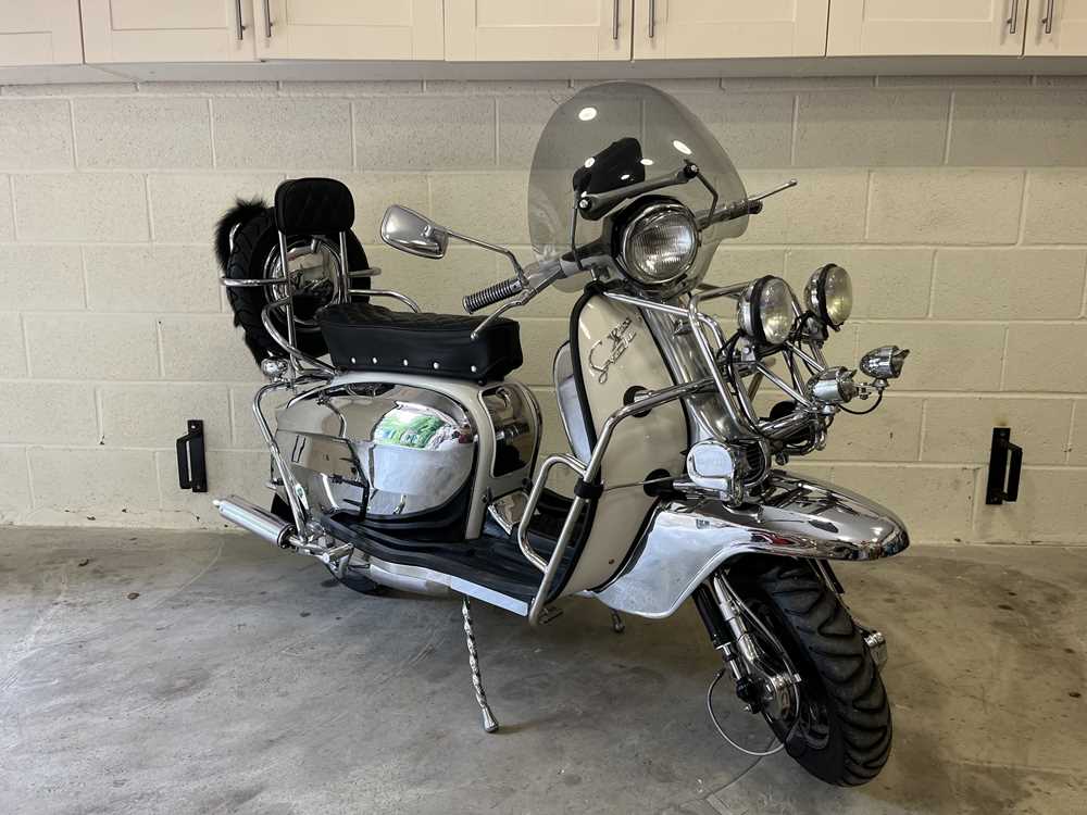 Lot 118 - 1966 Lambretta Li125 (225) SX200 Evocation