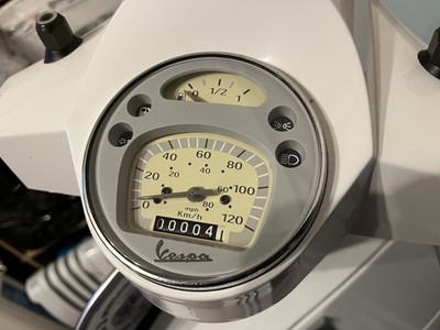 Lot 115 - 2003 Vespa PX200