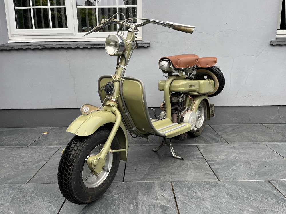 Lot 104 - 1952 Lambretta Model D125 Mk1
