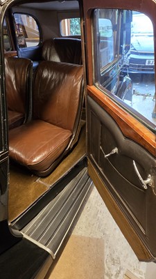 Lot 3 - 1938 Lanchester LA 11