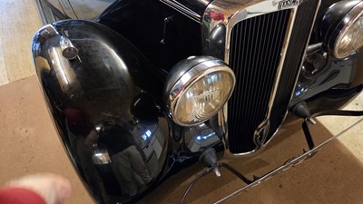 Lot 3 - 1938 Lanchester LA 11