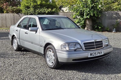 Lot 162 - 1995 Mercedes-Benz C280 Elegance