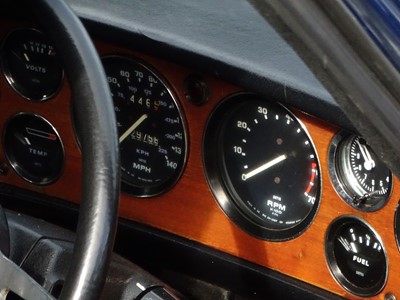 Lot 121 - 1973 Triumph Stag