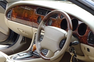 Lot 153 - 2001 Jaguar XK8 Convertible