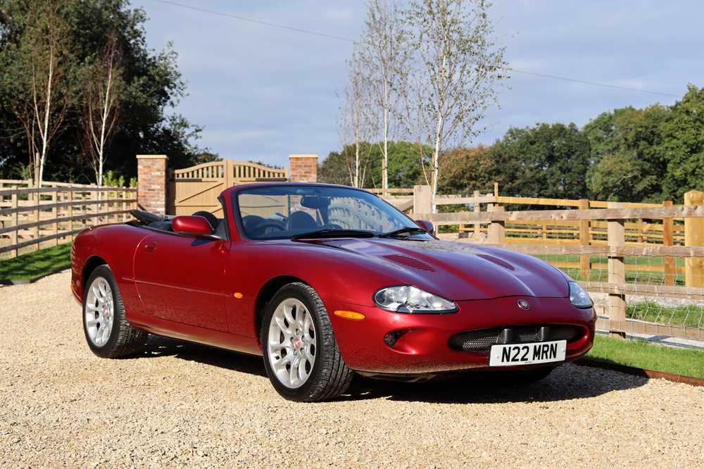 Lot 40 - 1999 Jaguar XKR Convertible