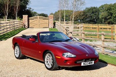 Lot 40 - 1999 Jaguar XKR Convertible