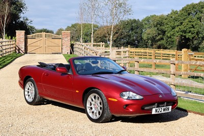 Lot 40 - 1999 Jaguar XKR Convertible