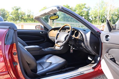 Lot 40 - 1999 Jaguar XKR Convertible