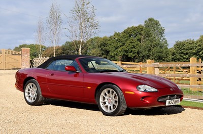Lot 40 - 1999 Jaguar XKR Convertible