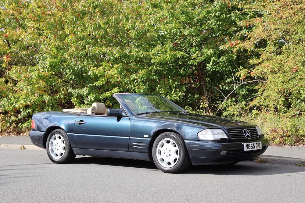 Lot 10 - 1996 Mercedes-Benz SL 320