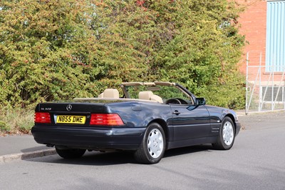 Lot 10 - 1996 Mercedes-Benz SL 320
