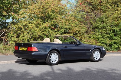 Lot 10 - 1996 Mercedes-Benz SL 320