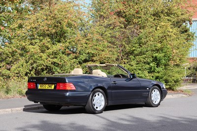 Lot 10 - 1996 Mercedes-Benz SL 320