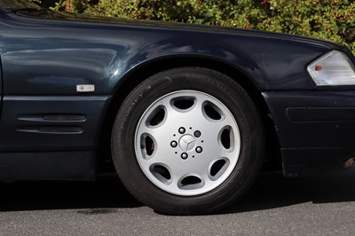 Lot 10 - 1996 Mercedes-Benz SL 320