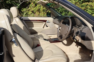 Lot 10 - 1996 Mercedes-Benz SL 320