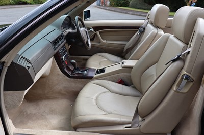 Lot 10 - 1996 Mercedes-Benz SL 320