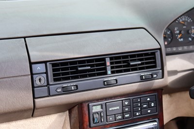 Lot 10 - 1996 Mercedes-Benz SL 320