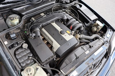 Lot 10 - 1996 Mercedes-Benz SL 320