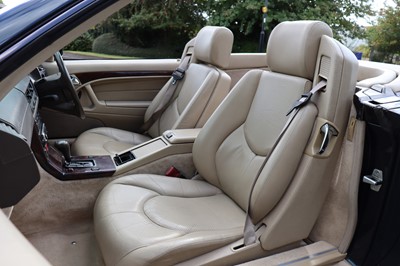 Lot 10 - 1996 Mercedes-Benz SL 320