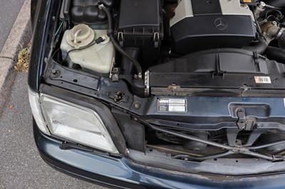 Lot 10 - 1996 Mercedes-Benz SL 320