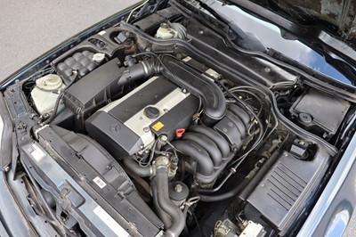 Lot 10 - 1996 Mercedes-Benz SL 320