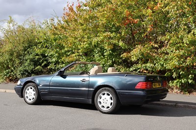 Lot 10 - 1996 Mercedes-Benz SL 320