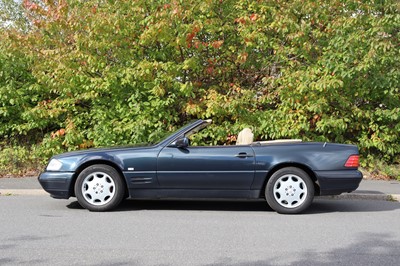 Lot 10 - 1996 Mercedes-Benz SL 320