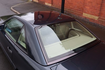 Lot 10 - 1996 Mercedes-Benz SL 320