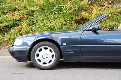 Lot 10 - 1996 Mercedes-Benz SL 320