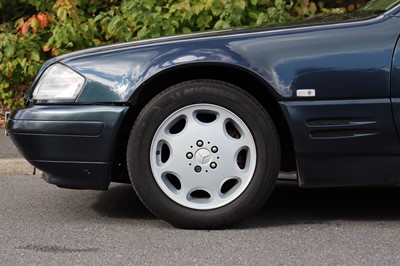 Lot 10 - 1996 Mercedes-Benz SL 320