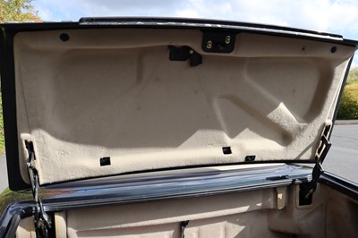 Lot 10 - 1996 Mercedes-Benz SL 320