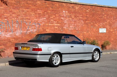 Lot 30 - 1999 BMW 318i Convertible