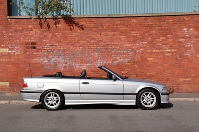 Lot 30 - 1999 BMW 318i Convertible